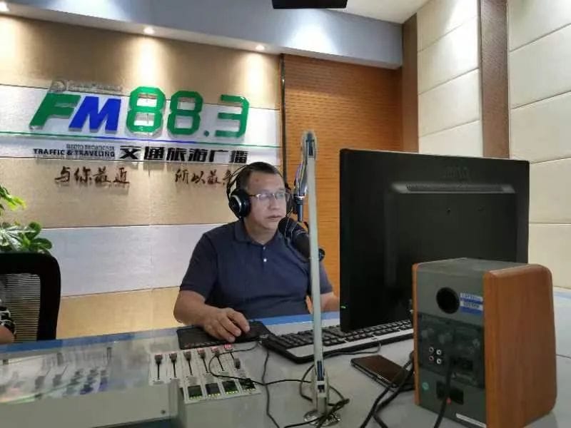 883《健康頭等艙》| 腫瘤科主任王萬志做客直播間科普腫瘤治療相關(guān)知識(shí)