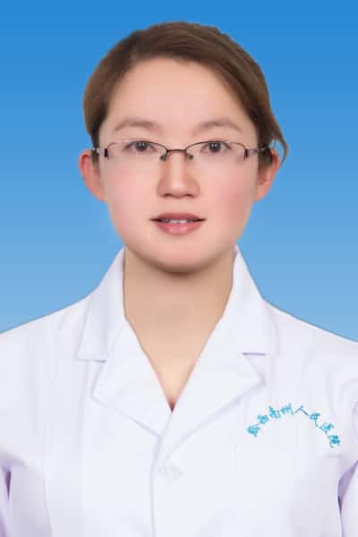李瓊